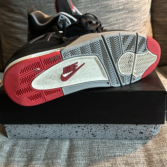 Air Jordan Retro 4 - Picture 7 of 8